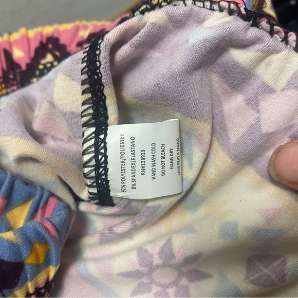 Plus Size Womens Aztec Print Leggings - Picture 4 of 4